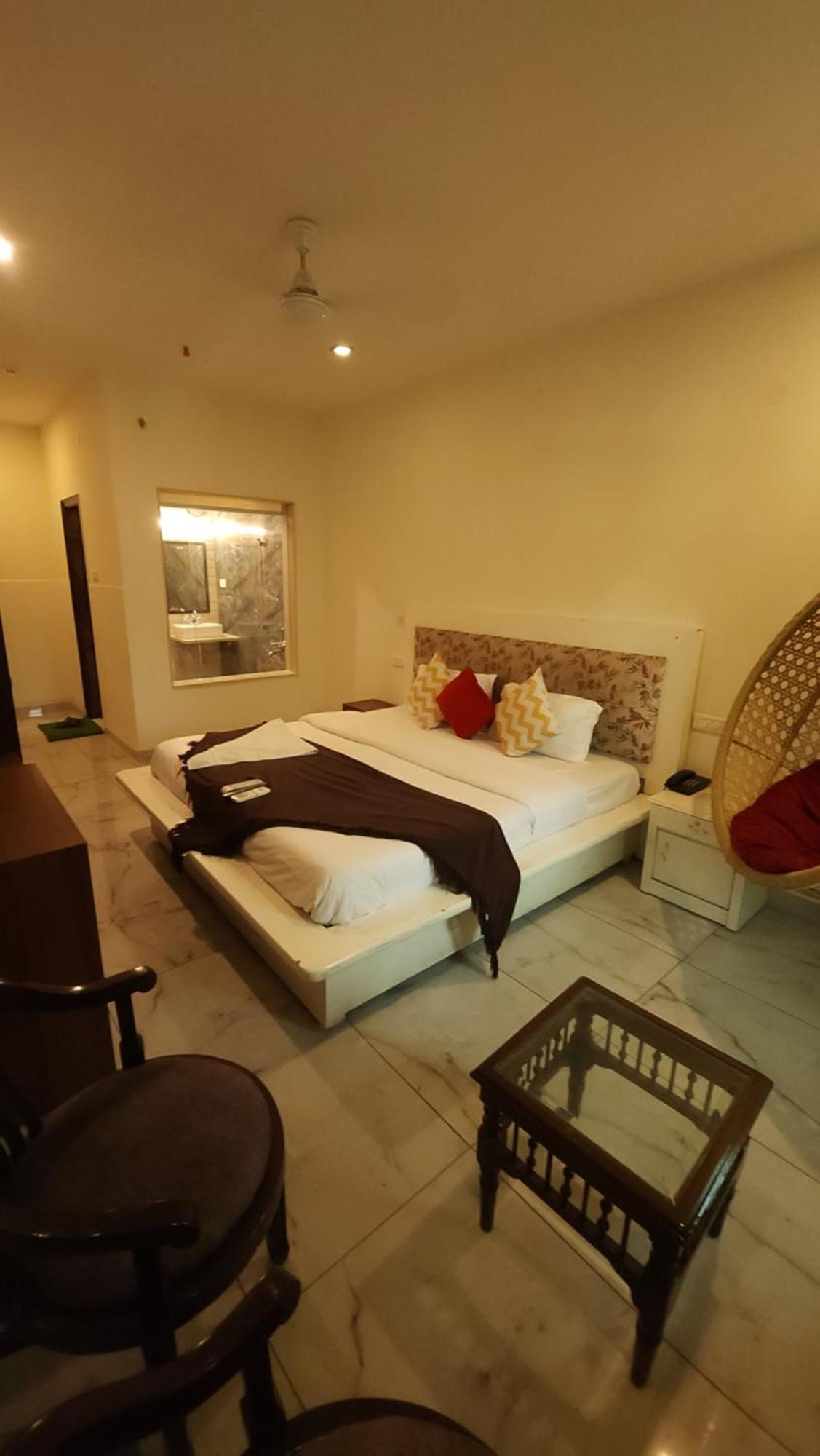 Hotel Vrs Inns Chandīgarh Exteriér fotografie