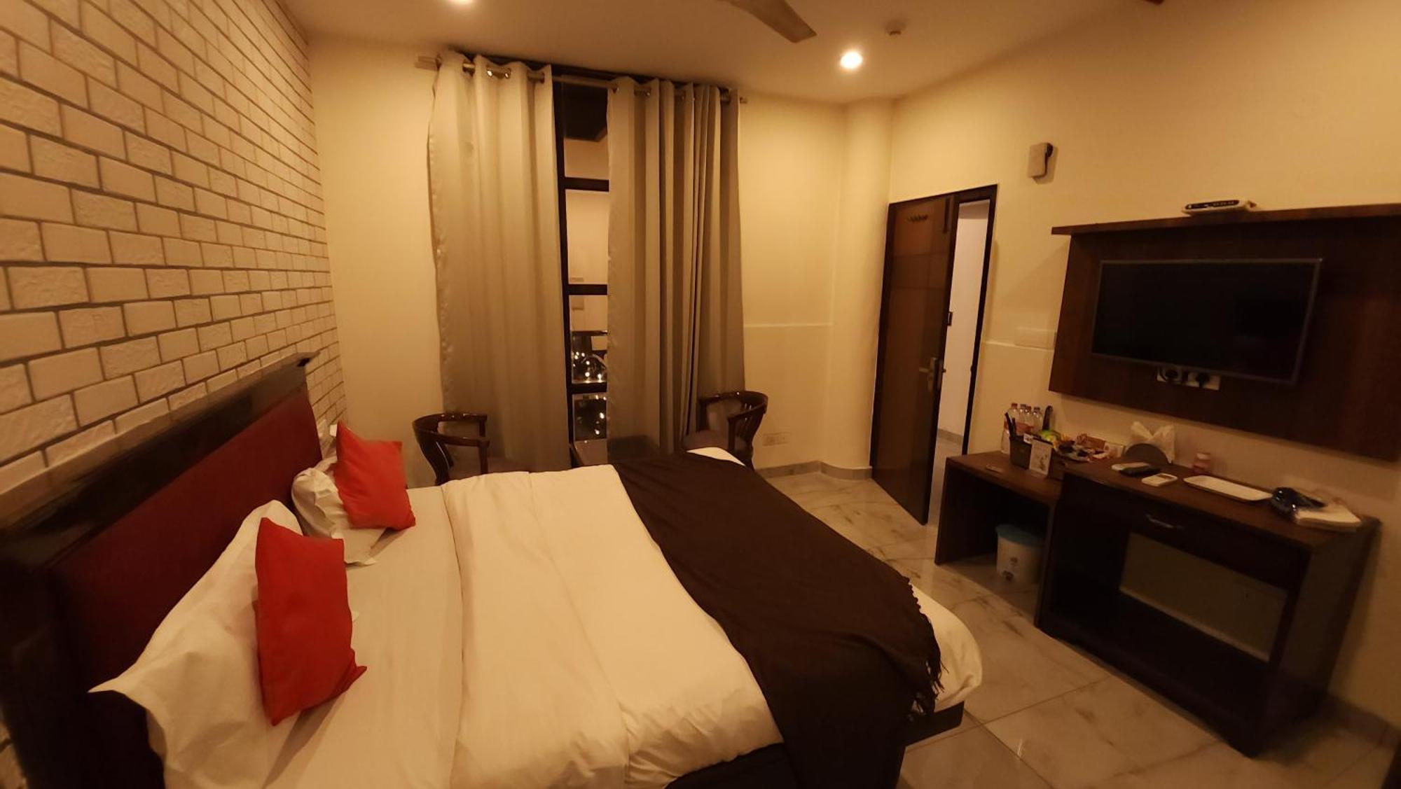 Hotel Vrs Inns Chandīgarh Exteriér fotografie